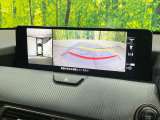 【全周囲カメラ】専用のカメラにより、上から見下ろしたような視点で360度クルマの周囲を確認することができます☆死角部分も確認しやすく、狭い場所での切り返しや駐車もスムーズに行えます。