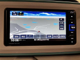 純正ナビが付いています。タッチパネル式で使いやすくBluetooth機能も搭載しており運転中もとても楽しくドライブできます!