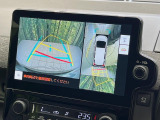 【パノラミックビューモニター】専用のカメラにより、上から見下ろしたような視点で360度クルマの周囲を確認することができます☆死角部分も確認しやすく、狭い場所での切り返しや駐車もスムーズに行えます。