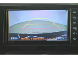 バックガイドモニターで、後方を確認しながら安心して駐車することができます。運転初心者も熟練者も必須の機能ですよ!