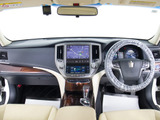 使いやすさや安全性を追求したステアリング周り!高級車ゆえにスイッチ類が多いのも特徴ですね!考え尽くされた配置ですぐに使いこなす事が出来ますのでご安心下さい!是非、体感してみて下さい!!