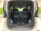 普段のお買い物や通勤、送迎等に十分な荷室スペースを確保しております。セカンドシートを倒すと、大きな荷物の積載も可能です♪