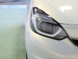 LEDヘッドライトは、点灯の瞬間から光量を発揮し、突然暗くなるトンネルなどでの安定感を高めます。