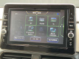 様々なオーディオソースがございます。運転中に好きな音楽を聴くことが可能です。