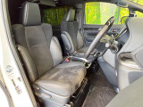 運転席シート廻りは使用感も少なく、良好な状態となっています。丁寧に使われていたことがよくわかりますね。