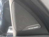 【ハーマンカードン】優れた音響技術と先進性の高いデザインが融合した、上質なインテリアのようなハイクオリティ・オーディオシステムを提供。ドライブで音楽をお楽しみください♪