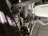 お車を安心してお乗りいただく為には、足回りの定期点検が欠かせません。サービスサポート(有償保証)では無料点検もご提供しており、安心のカーライフをお過ごしいただけるサポート体制が整っています。