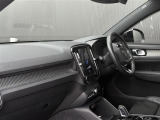 ◆LIBERALAは、輸入車選びの新たなスタイルを提案するインポート・セレクト・ブランドです。オーナー様となる方がクルマから直接感じる感性を第一にした、最良の一台との出会いをコーディネートいたします。