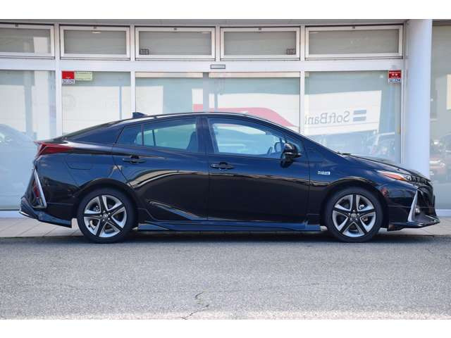 トヨタ プリウスPHV 1.8 A プレミアム の中古車詳細 (22,000km