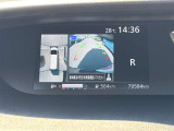 【アラウンドビューモニター】クルマを上から見下ろした視点で駐車をしっかりとサポートします!!