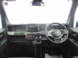 インパネ周りのお写真です。 視界が広く運転がしやすくなっております。
