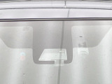 【トヨタセーフティセンス】走行中に前方の車両等を認識し、衝突しそうな時は警報とブレーキで衝突回避と被害軽減をアシスト。より安全にドライブをお楽しみいただけます。