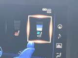【シートヒーター&ベンチレーション】夏場は涼しい風でお尻や背中の熱やムレを防ぎ、冬はエアコンよりも早く温まってポカポカに!季節を問わず快適に過ごせます。