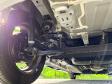 お車を安心してお乗りいただく為には、足回りの定期点検が欠かせません。サービスサポート(有償保証)では無料点検もご提供しており、安心のカーライフをお過ごしいただけるサポート体制が整っています。