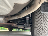 お車を安心してお乗りいただく為には、足回りの定期点検が欠かせません。サービスサポート(有償保証)では無料点検もご提供しており、安心のカーライフをお過ごしいただけるサポート体制が整っています。