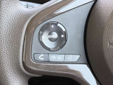 ステアリングスイッチ搭載!ハンドルひとつで手を離さなくても運転中視線をそらさなくても操作が出来て便利です