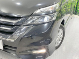 【LEDヘッドライト】悪天候や夜間走行時も良好な視界を確保し安心して運転できる高輝度LEDヘッドライトを装備!点灯速度が早く、消費電力も抑えられています。