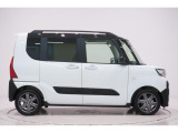 県内13店舗にて常時500台以上ダイハツ車を展示中です。見て、触って、納得のいく一台をぜひ見つけてください。