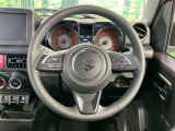 【純正革巻きステアリング】上質な革を使用することで、手にしっかり馴染みとても運転しやすいハンドルです♪