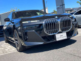 オートマチックドア!アップルカープレイ!パドルシフト!フロントマッサージ機能!ウッドパネル!アンビエントライト!SOSコール!