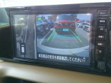 【アラウンドビューモニター】空から見下ろした映像がナビ画面にて確認可能です。駐車もラクラクですよ♪