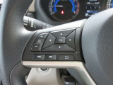運転中に便利なステアリングスイッチ装備