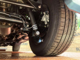 お車を安心してお乗りいただく為には、足回りの定期点検が欠かせません。サービスサポート(有償保証)では無料点検もご提供しており、安心のカーライフをお過ごしいただけるサポート体制が整っています。