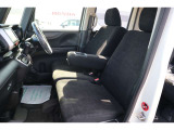 【助手席 】納車前には専門業者にてクリーニングを実施し綺麗な状態でお渡します!