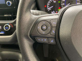 運転中、オーディオの操作をしてて、ハッとしたことはありませんか?ステアリングスイッチは、運転中でもハンドルでオーディオの操作が可能です。安全なドライブをサポートします。