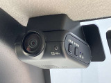 車内と後方のドライブレコーダーでございます!万が一に映像もドライブの思い出も記録できますよ♪