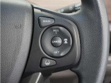 ◆アダプティブクルーズコントロール◆予め設定した車速内でクルマが自動的に加減速。前走車との適切な車間距離を維持しながら追従走行します。【LKAS】車線維持支援システムでステアリング操作を支援。