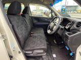 運転席シート廻りは使用感も少なく、良好な状態となっています。丁寧に使われていたことがよくわかりますね。