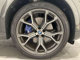 サービスにはドイツ本国と同様に教育と訓練を受け、BMWを知り尽くした「マイスター」が数多く在籍しております。360度による納車前点検整備で、お客様に安心と安全をお届けいたします。
