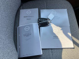 各種取り説・メンテナンスノート揃ってます!車の履歴書です。過去の整備履歴も一目瞭然!納車時に新しいメンテナンスノート(保証書)を発行致します。