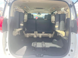 積み下ろしのしやすいデッキにはたっぷりと荷物を積み込んでいただけます。遊びから仕事まで、様々なシーンで頼れます♪