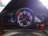 メーター内には、外気温・平均車速・平均燃費・瞬間燃費・走行可能距離のECO情報が表示できる機能があります!