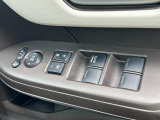 運転席窓操作部スイッチの画像です。
