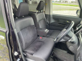 アームレスト付きで運転楽々★