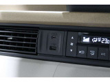 スマートフォンなどの音楽再生が可能なUSB接続ジャック装備車両です♪♪♪