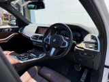 BMW専門のメカニックが、100項目にも上るポイントを徹底的にチェック。交換基準に達した部品があれば、弊社負担にて交換後、お客様へご納車致します。