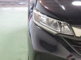 LEDヘッドライトは、点灯の瞬間から光量を発揮し、突然暗くなるトンネルなどでの安定感を高めます。