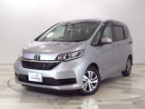 ホンダカーズ東京中央調布インター店へようこそ。 当社下取りのお墨付き車両。人気車両で充実装備の一台。おススメです。どうぞご覧ください。