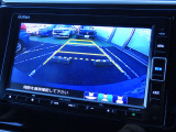 ◆◆バックカメラの画像です。ガイドラインがスムースな車庫入れをサポートいたします!車庫入れの安心感がアップしますね☆