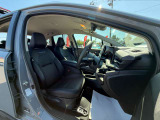 【シートヒーター装備】冬の運転は寒くて・・・というお客様にはピッタリ!運転席のシートをポカポカにしてくれますよ(^v^)