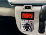 エアコンはオートエアコン付きになります。お好みの温度設定にすれば車内の温度を検知し自動で調整してくれます。暑い日は寒い日は特にオススメです♪