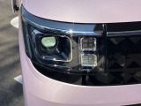 LEDヘッドライトはハロゲンヘッドランプより高い光量でより白く明るく遠くを照らし、夜間走行時の視認性を高めます★