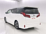 荷物をたっぷり載せて広々ドライビング♪夏でも冬でも、アウトドアやショッピングを思い切り楽しみましょう!