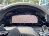 メーターパネルにはナビの地図画面も全面表示することができます。
