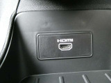 HDMIポートでスマホなどのミラーリングをはじめ使い勝手が良いですよ。