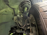 お車を安心してお乗りいただく為には、足回りの定期点検が欠かせません。サービスサポート(有償保証)では無料点検もご提供しており、安心のカーライフをお過ごしいただけるサポート体制が整っています。